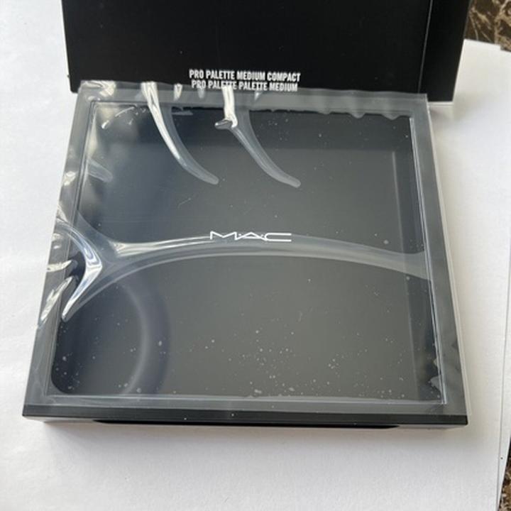 Image du produit MAC Cosmetics Pro Palette Medium Compact