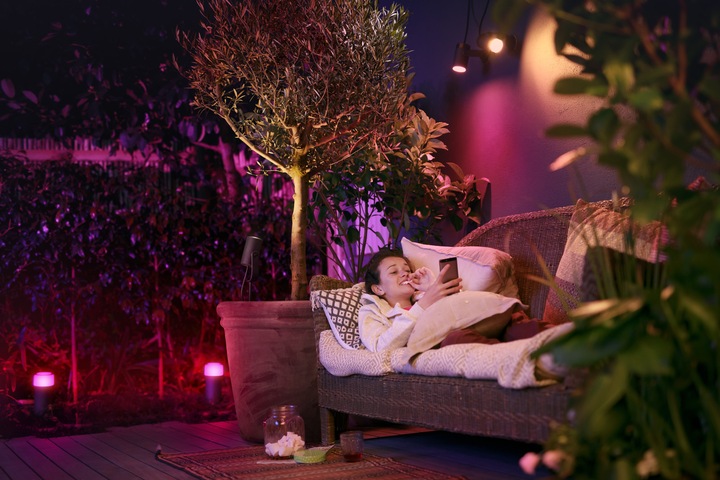 Image du produit Philips Hue Lily Basic Set (DE Connecteur) (640 lm, IP65)