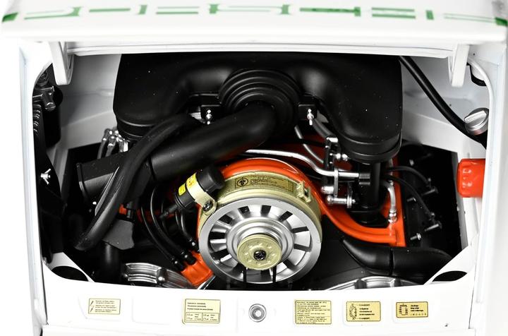 Immagine prodotto 1:8 IXO Porsche 911 RS 2.7 Bianco/Verde