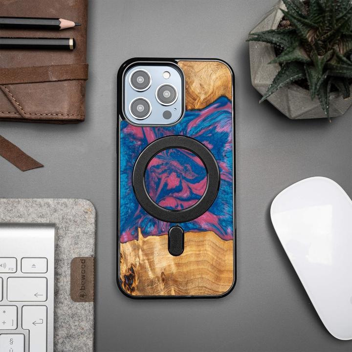 Actual product image Bewood Unique Case for iPhone 15 Pro Max 6,7" Neons Vegas with MagSafe (Apple iPhone 15 Pro Max)