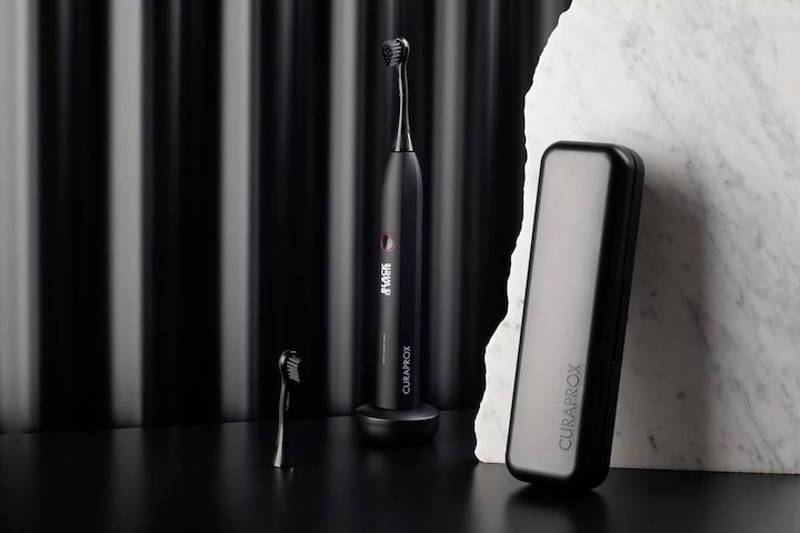 Actual product image Curaprox Hydrosonic Black is White (Sonic toothbrush)
