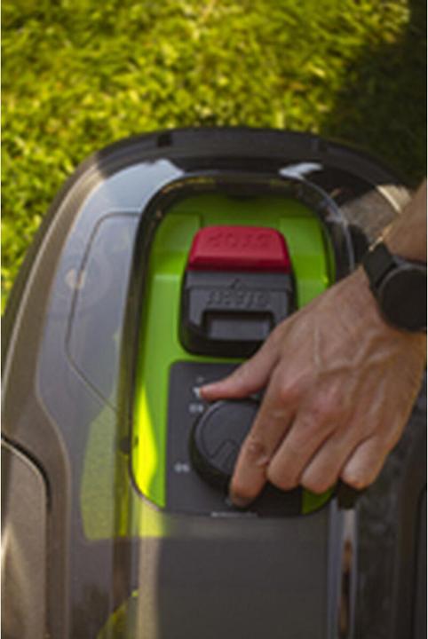 Actual product image Greenworks Robotic lawnmower OptiMow 4 (450 m²)