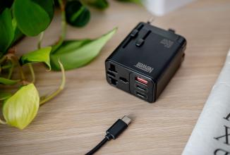 Actual product image Newell GaN Reiseadapter 65 W Netzwerkladegerät