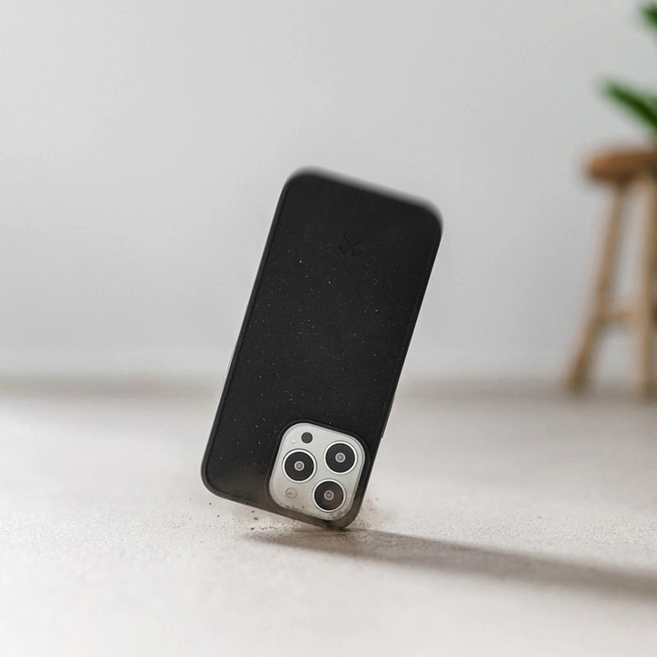 Actual product image Woodcessories BioCase (Apple iPhone 14 Pro Max)
