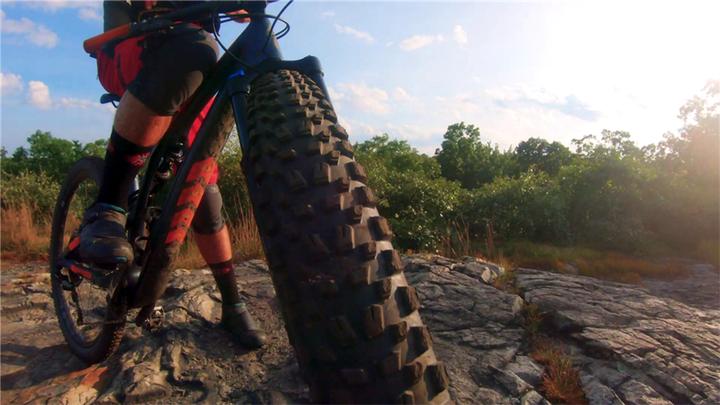 Image du produit Vittoria Agarro 27.5" Trail 4C G2.0 (27.5 x 2.60, 65-584)