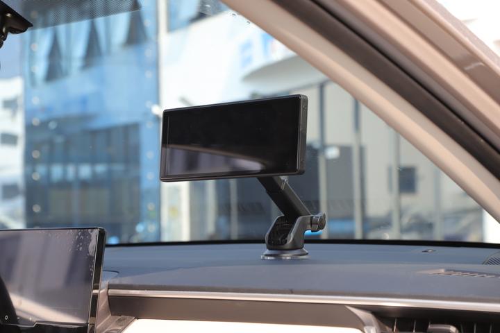 Image du produit Technaxx Navigationszubehör 10" Wireless Car Play & Android Auto mit Kamera TX-367 (128 Go)