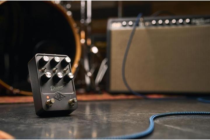 Actual product image Audio UAFX Dream '65 Reverb Amplifier - Guitar Effect (Guitar)