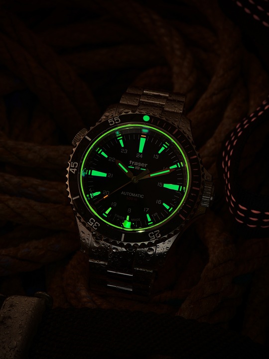 Actual product image Traser P67 Diver Automatic Set (Analogue wristwatch, 46 mm)