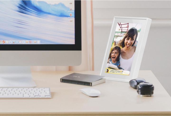 Produktbild Braun Photo DigiFrame 1019 WiFi (10.10", 1280 x 800 Pixel)