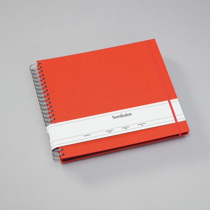Productafbeelding Semikolon Fotoalbum Maxi Mucho 34,5 x 30 cm Oranje, zwarte pagina's (10 x 15 cm, 9 x 13 cm)