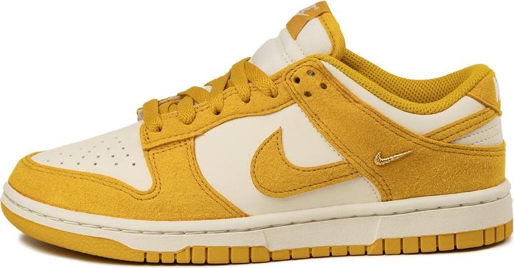 Dark Sulphur, pale ivory