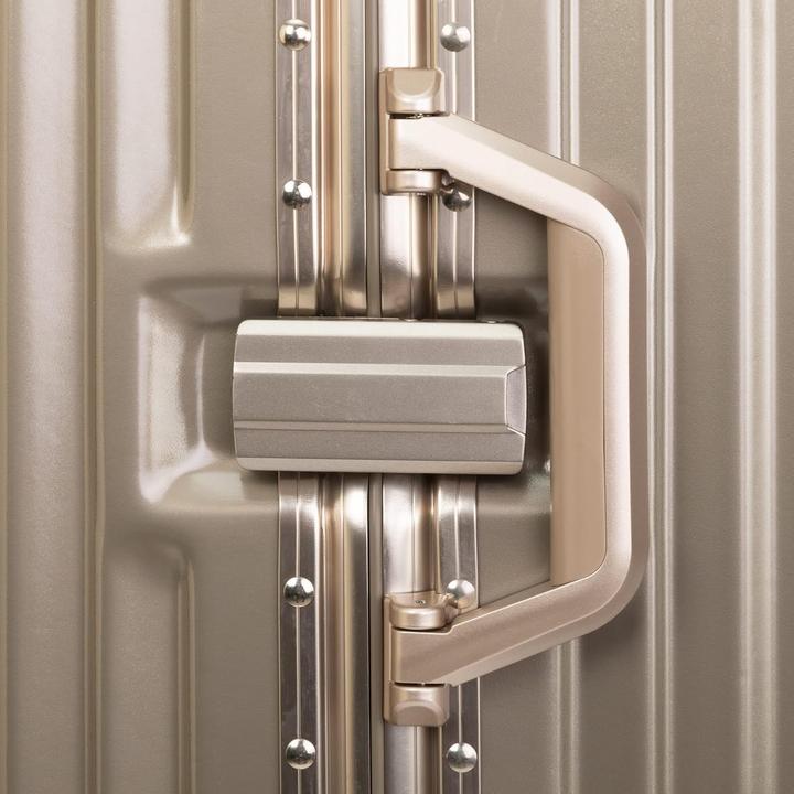 Actual product image Travelhouse 2-teiliges Kofferset London mit TSA-Schloss und Doppelrollen (108 l)