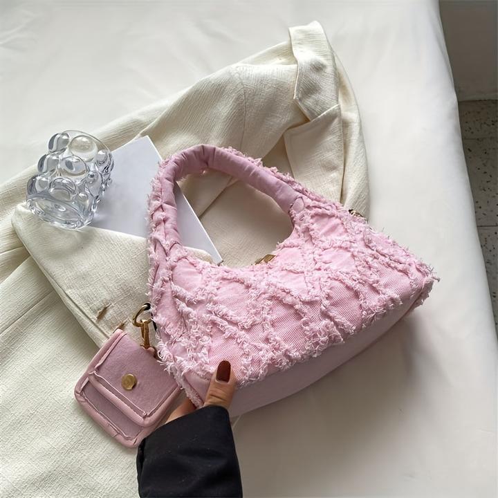 Image du produit Only-Bags.Store Umhängetasche aus Denim mit Rautenmuster und Fransendetail - Stylische Halbmond-Achselhöhlentasche