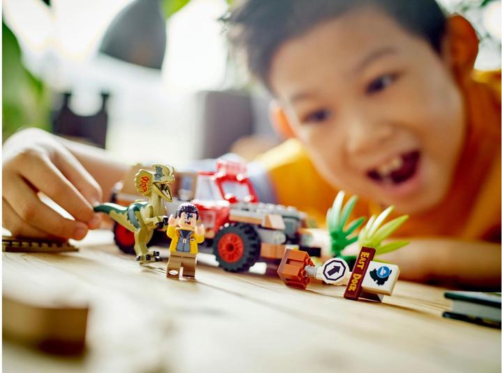 Actual product image LEGO Ambush of the Dilophosaurus (76958, LEGO Jurassic World)