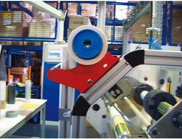 Produktbild Magni tesa Universalabroller 6012, 2x66m:25mm 4042448377296