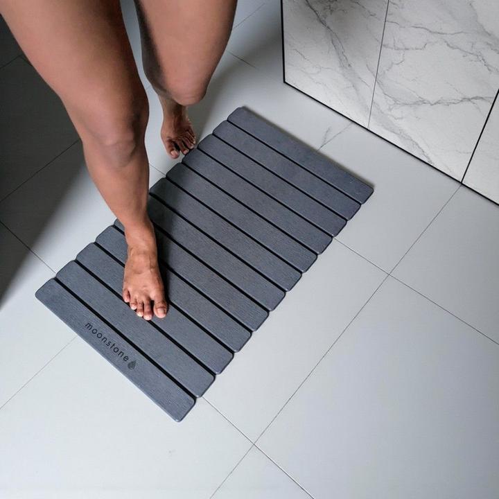 Actual product image Moonstone Badematte Melipa XL dunkelgrau aus Kieselgur (76 x 43 cm)