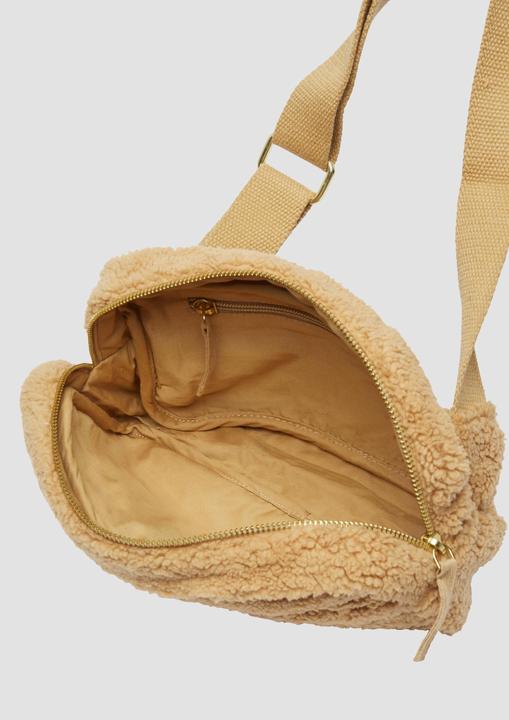 Actual product image S.Oliver Tasche Crossbody-Bag aus Teddyplüsch