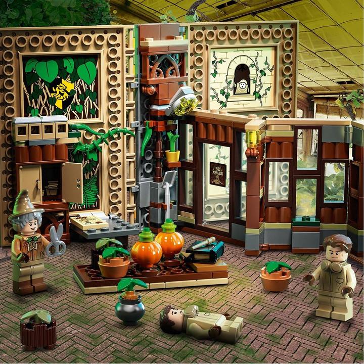 Produktbild LEGO Hogwarts Moment: Kräuterkundeunterricht (76384, LEGO Harry Potter)