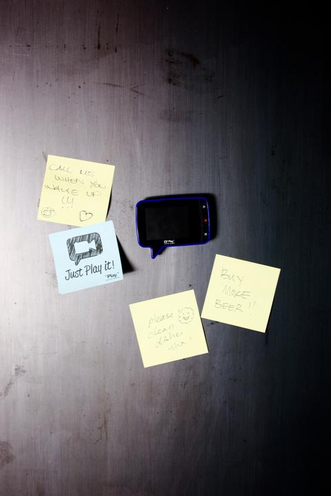 Actual product image Native Union Play Video Memo