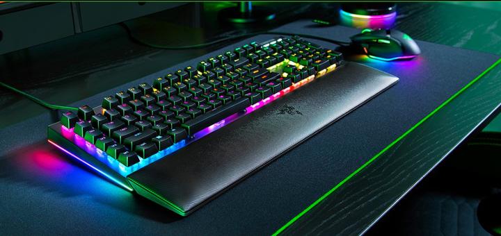 Actual product image Razer BlackWidow V4 X (US, Cable)