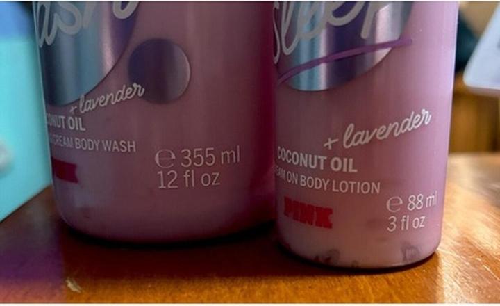 Image du produit Victoria's Secret Lotion pour le corps Pink Coco 3 fl oz & Cream Body Wash 12 oz (Set soin du corps)