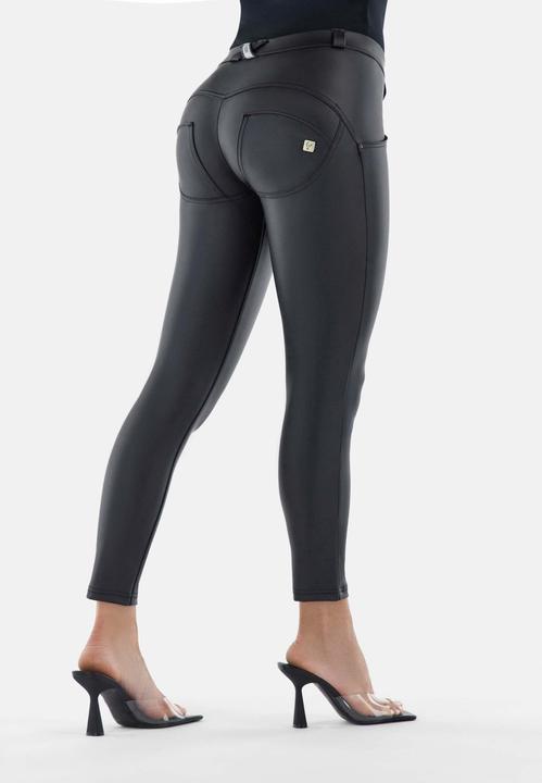 Actual product image Freddy WR.UP® Shaping Pants 7/8 WRUP4RC006PREC (M)