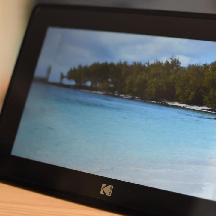 Actual product image Kodak WiFi Photo Frame RCF-106H (10", 1280 x 800 pixels)