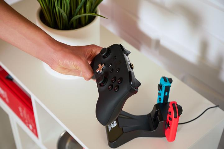 Immagine prodotto PowerA Stazione di ricarica per controller per Nintendo Switch (Switch, Switch OLED)