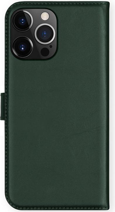 Actual product image Selencia Leather Book Case (Apple iPhone 13 Pro)
