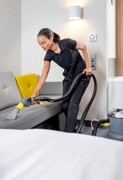 Actual product image Kärcher Professional Puzzi 10/1 Edition (Wet dry vacuum cleaner)