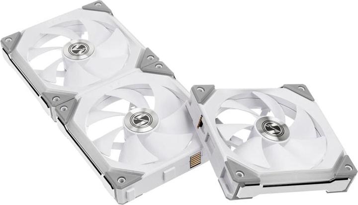 Actual product image Lian-Li UNI FAN SL120 RGB PWM fan, pack of 3 (120 mm, 3 x)