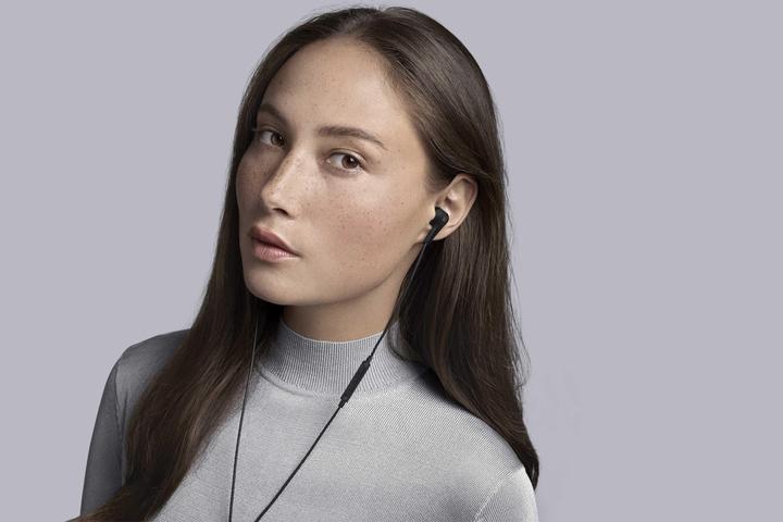 Immagine prodotto B&O Beoplay E4 (ANC, 20 h, Cablato)
