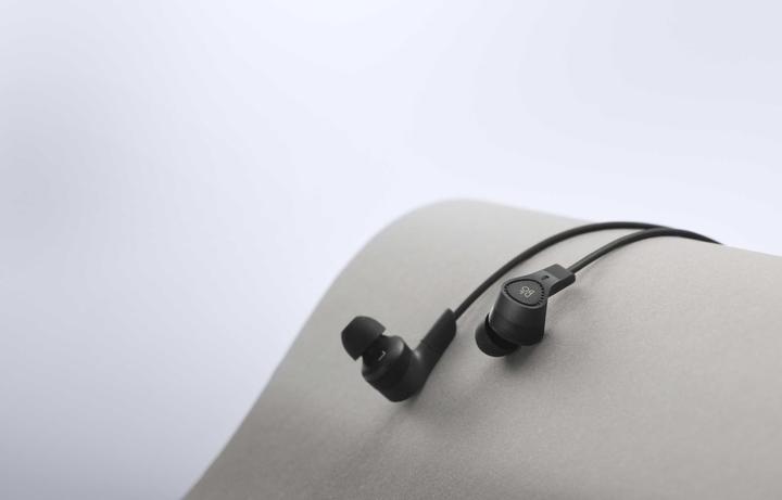 Immagine prodotto B&O Beoplay E4 (ANC, 20 h, Cablato)