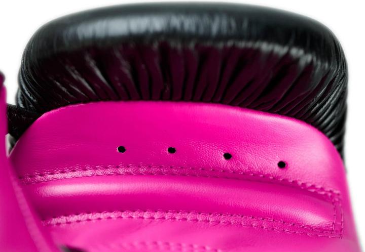 Immagine prodotto adidas Guanto da competizione di kickboxing nero/rosa, adiKBWKF200 (10 OZ)