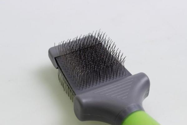 Image du produit Moser 2999-7085 Brosse flexible double face pour animaux (Chien, Chat)