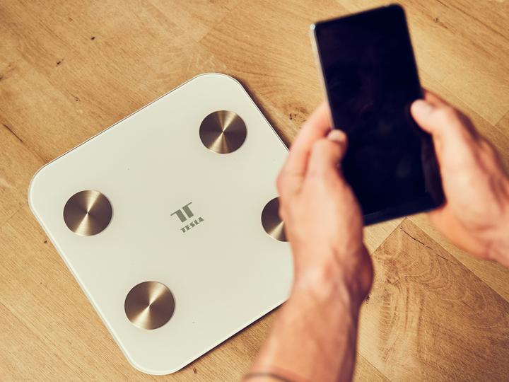 Immagine prodotto Tesla Bilance pesapersone intelligenti (TSL-HC-F48E-W) (180 kg)