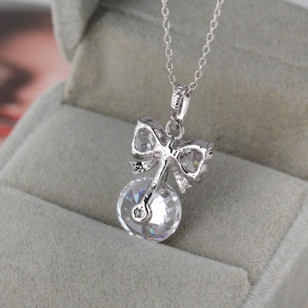 Immagine prodotto Hermex Collana LUXURY placcata in platino con ciondolo a forma di pavone con zirconi - platino (Lega di rame)