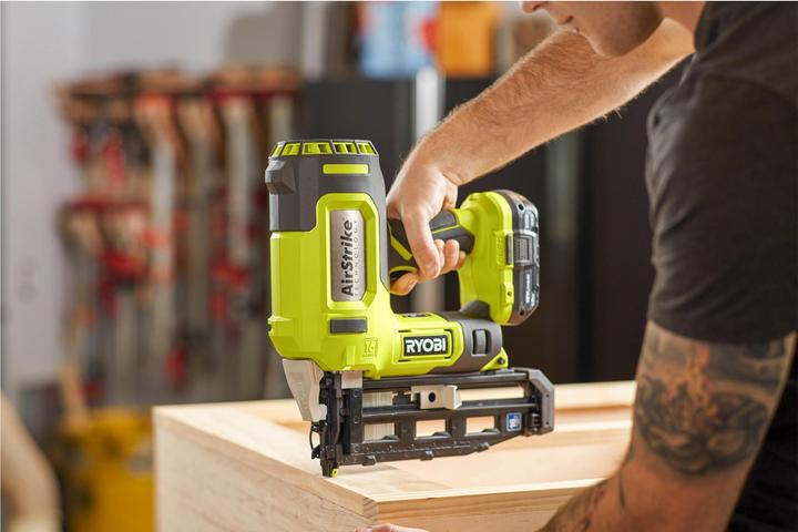 Actual product image Ryobi Sztyfciarka 16G