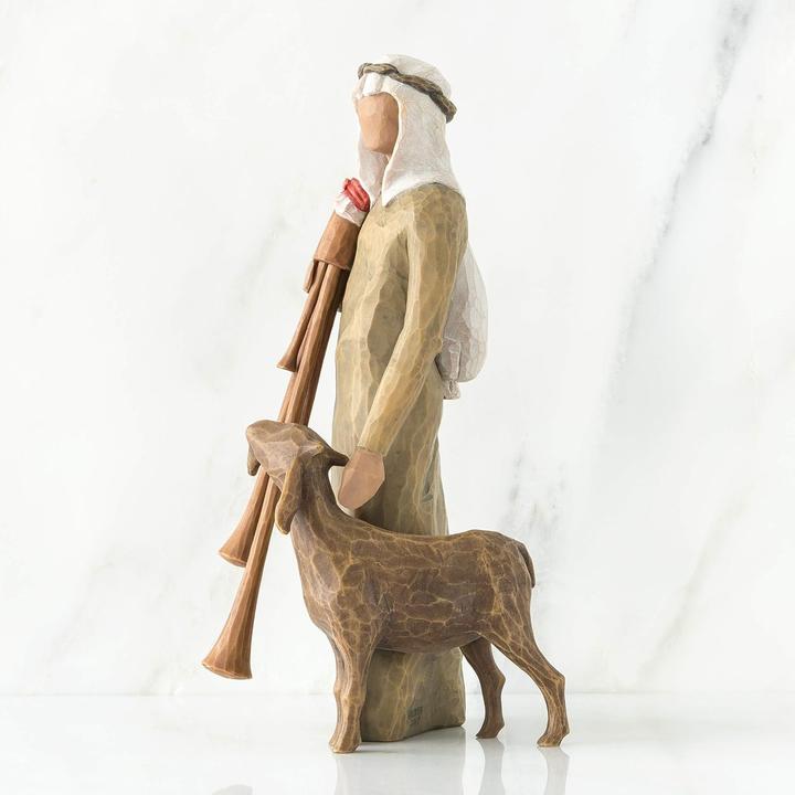 Actual product image Willow Tree Shepherd with bagpipe
