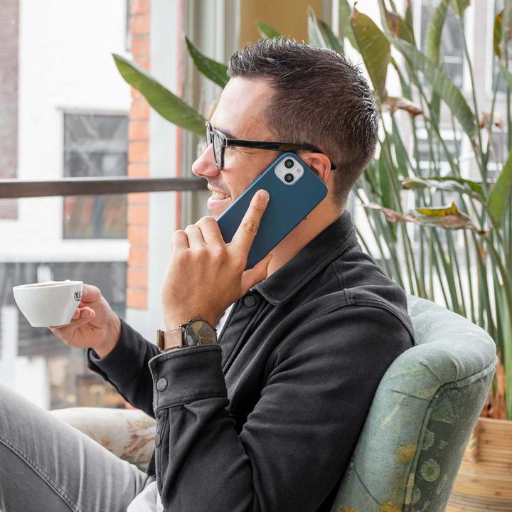 Actual product image Accezz Leather Backcover met MagSafe iPhone 14 Pro Max - Donkerblauw (Apple iPhone 14 Pro Max)