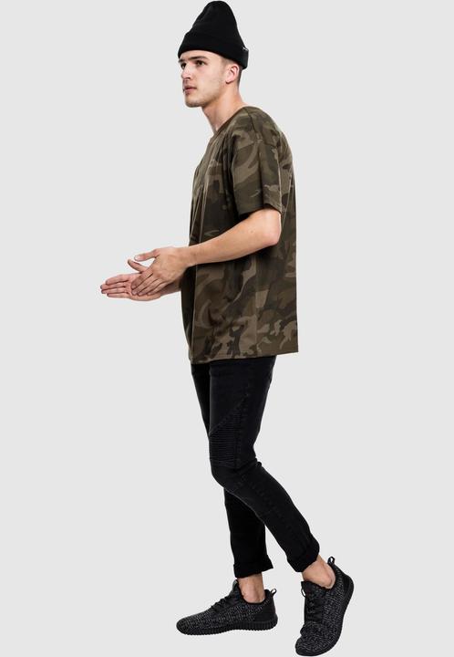 Actual product image Urban Classics Camo Oversized Tee (S)