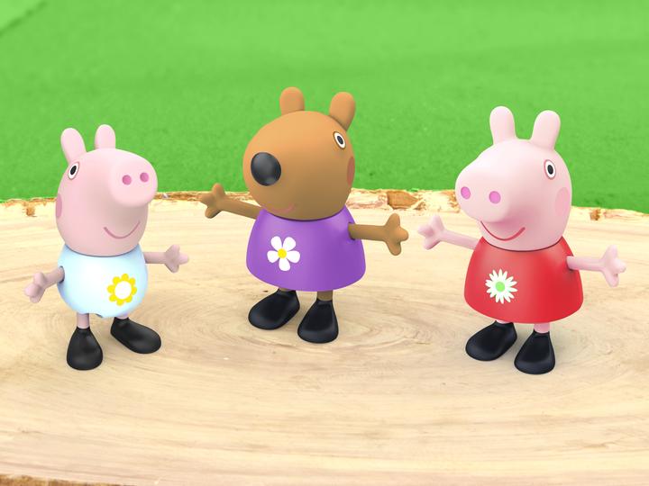 Actual product image Hasbro Peppa's Caravan