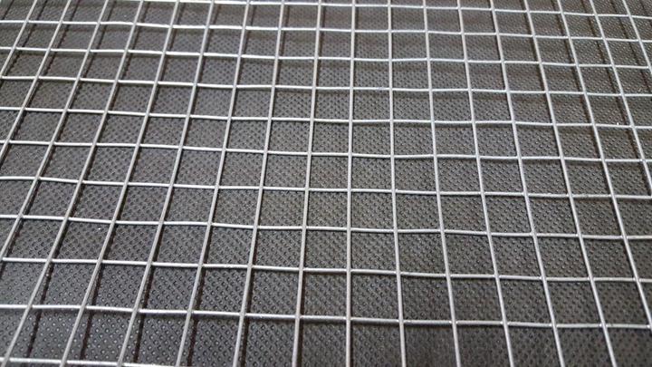Actual product image Aquagart 160m x 1m Volierendraht Drahtgitter Schweissgitter Drahtgeflecht Drahtzaun