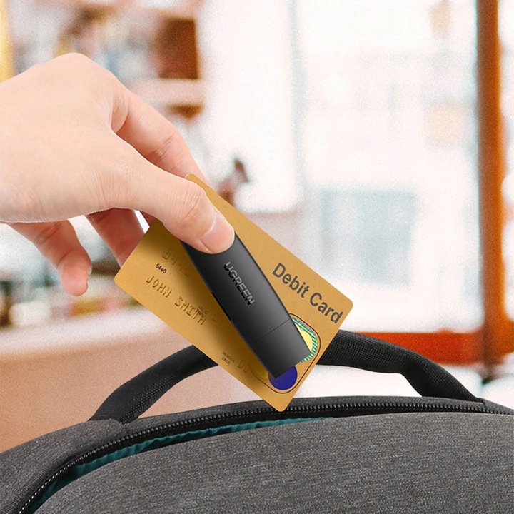 Actual product image Ugreen CM304 USB + USB-C Adapter Card Reader SD + microSD (black) (USB-C)