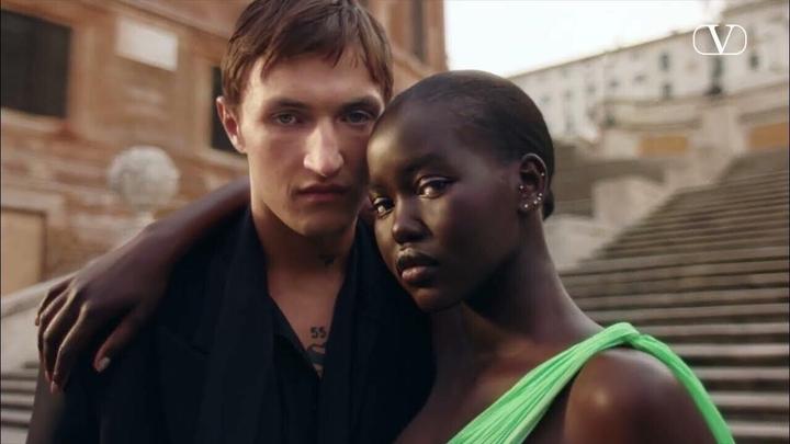 Produktbild Valentino Born in Roma Green (Eau de Parfum, 50 ml)