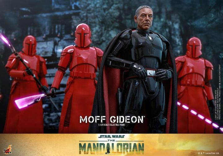Actual product image Hot Toys Star Wars: The Mandalorian figurine 1/6 Moff Gideon 29 cm
