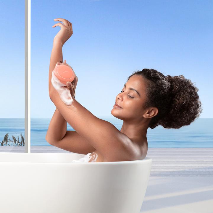Actual product image Foreo LUNAâ"¢ 4 body body cleanser and massager for all skin types
