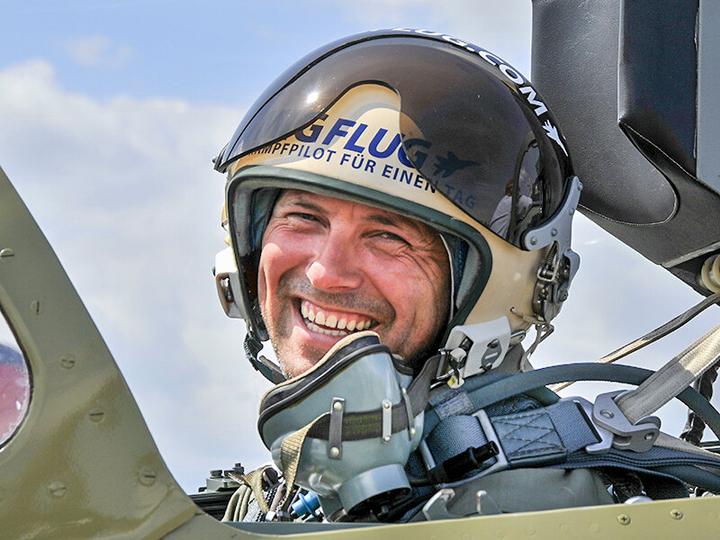 Produktbild Smartbox Flug in einem L-39 Albatros Kampfjet über die Schweizer Alpen (1 Pers.)