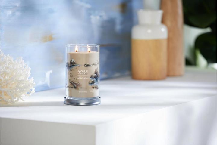 Actual product image Yankee Candle Amber & Sandalwood