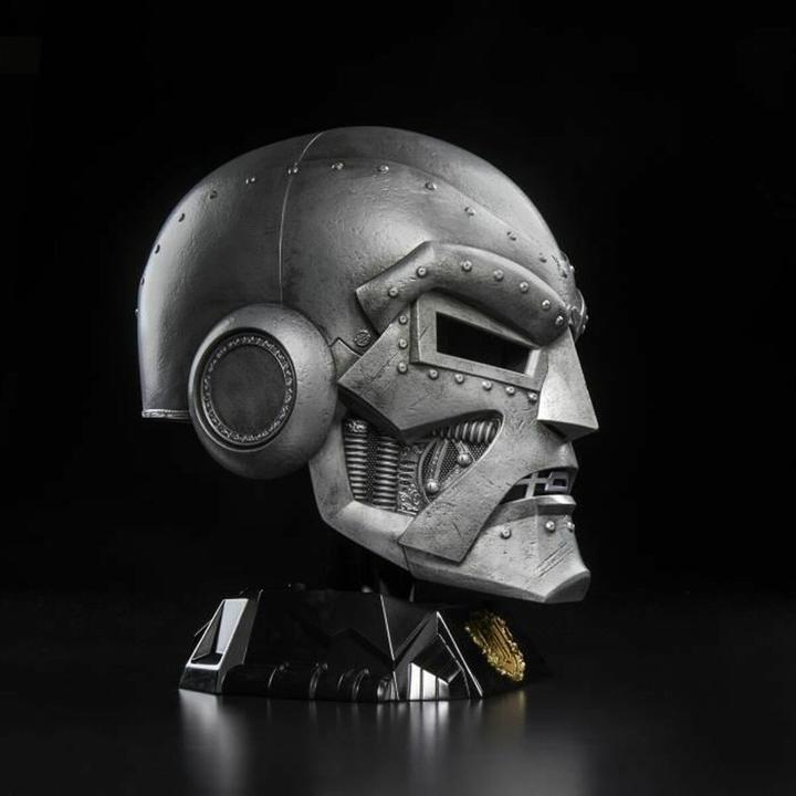 Produktbild Marvel Legends Series - Dr Doom Premium Helmet
